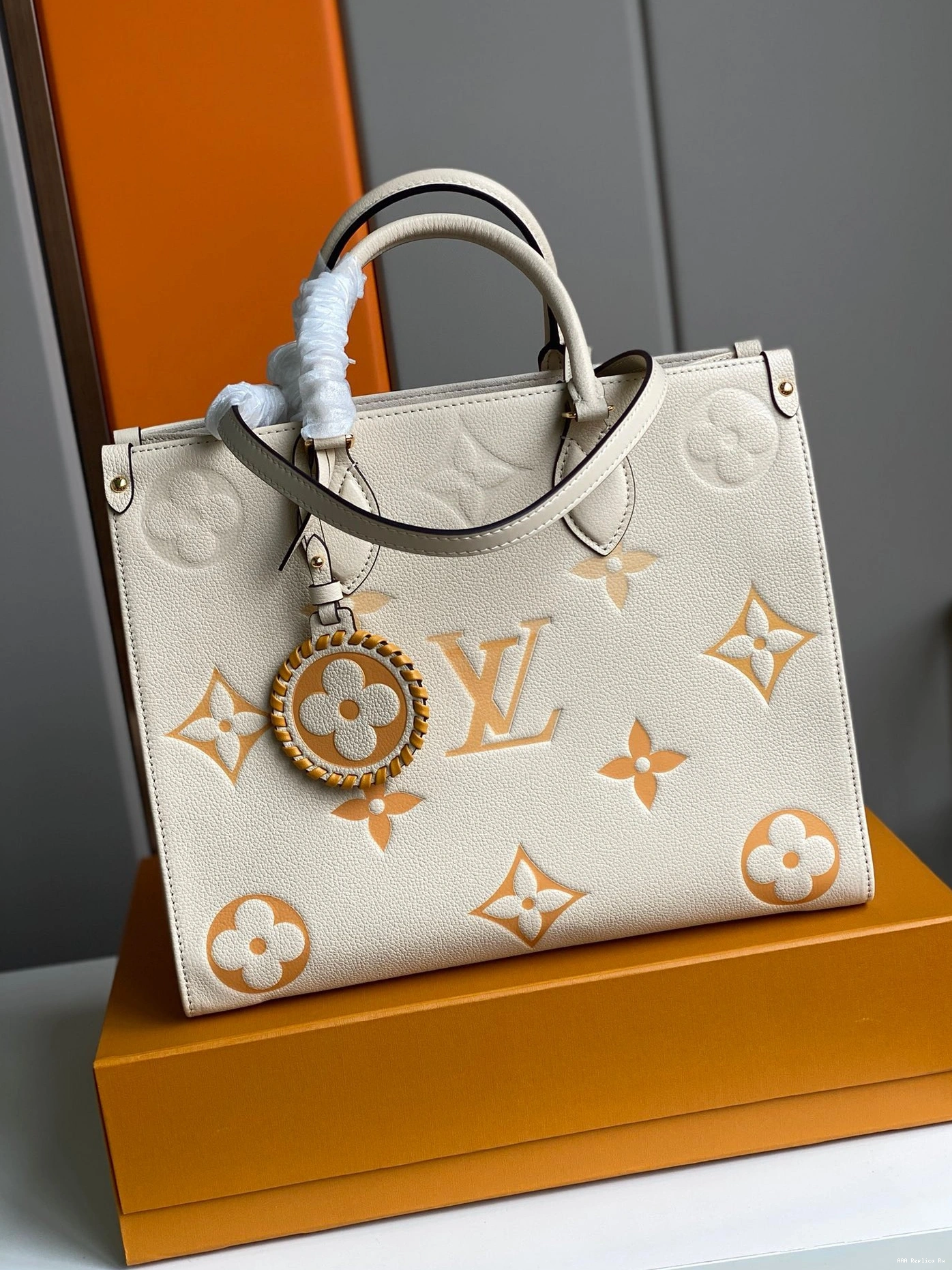 AAA Pruses Bags MM ONTHEGO LOUIS VUITTON 0723